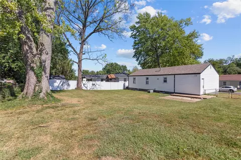 6119 Jackson, Berkeley, MO 63134 photo 3