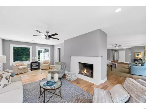 Living - 130 Stoneyside Ln, Olivette, MO 63132 photo 3 of 3