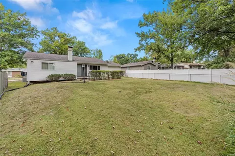 352 Turfwood Dr, Ballwin, MO 63021 photo 39