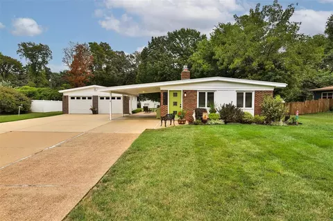 10616 Twilight Dr, Saint Louis, MO 63128
