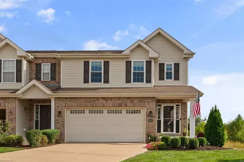 2014 Chestnut Pines Ct, Saint Peters, MO 63376