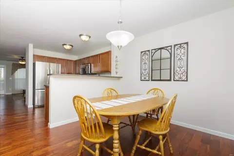 Dining - 224 Belmonte Cir, O'fallon, MO 63368 photo 2 of 3