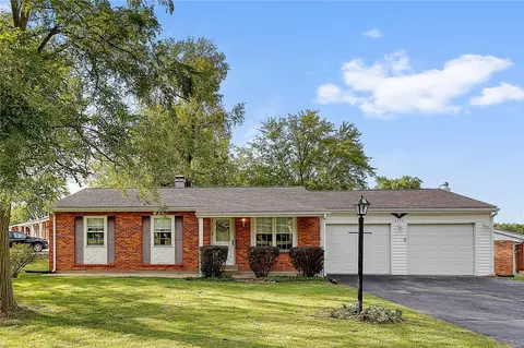 5243 Butler Hill Estates Dr, Saint Louis, MO 63128