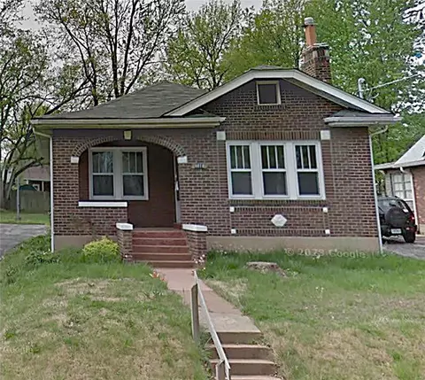 9018 Tudor Ave, Saint Louis, MO 63114