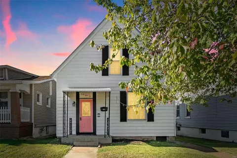 4310 Frieda Ave, Saint Louis, MO 63116