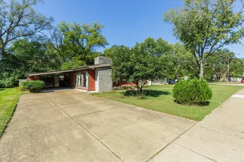 1507 Ridgewood Dr, Saint Louis, MO 63126