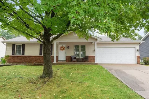 3812 Harvest Point Dr, Saint Peters, MO 63376