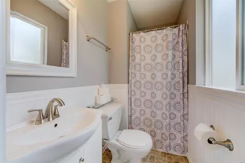 Bath - Undisclosed, Bridgeton, MO 63044 photo 3 of 4