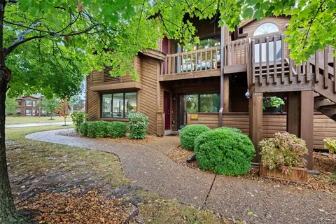 701 Hemingway Ln #A, Weldon Spring, MO 63304