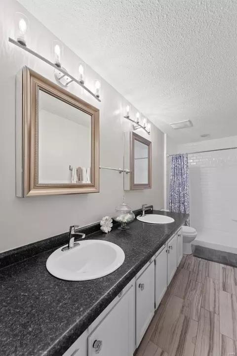 Bath - 701 Hemingway Ln #A, Weldon Spring, MO 63304 photo 1 of 2