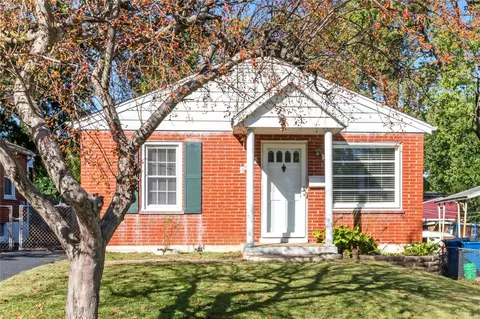 4427 Eminence Blvd, Berkeley, MO 63134