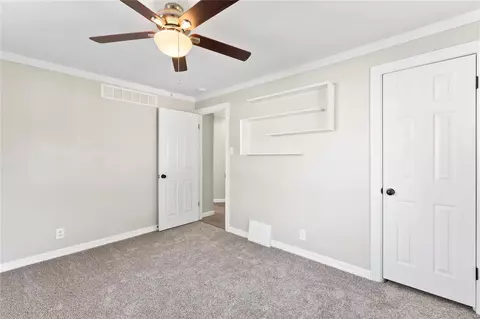 Bedroom - 4427 Eminence Blvd, Berkeley, MO 63134 photo 2 of 4