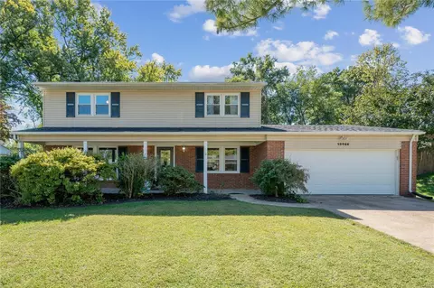 12486 Larkwood Dr, Saint Louis, MO 63146