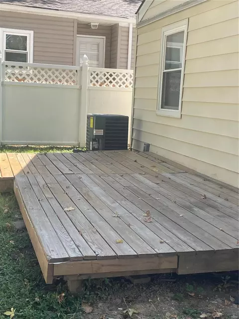 Exterior - 137 Anabel Ave, Ferguson, MO 63135 photo 3 of 4