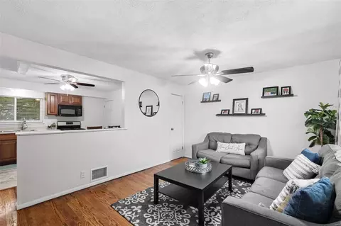 11104 Patsy Dr, Saint Louis, MO 63123 photo 4