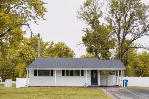 11139 Alan Shepard Dr, Maryland Heights, MO 63043