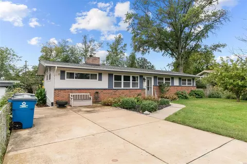3732 Lan Dr, Saint Louis, MO 63125 photo 2