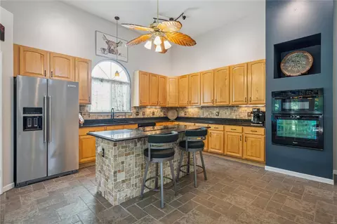807 Emerald Oaks Ct, Eureka, MO 63025 photo 5