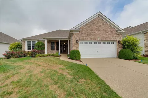 323 Seahawk Dr, Lake Saint Louis, MO 63367