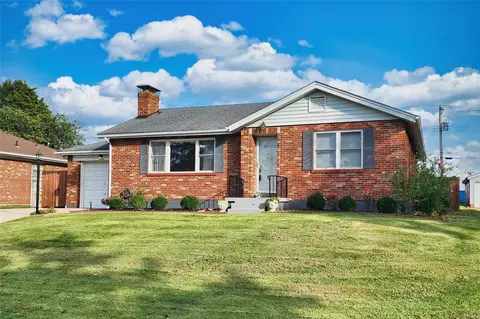 3924 Cordes Dr, Saint Louis, MO 63125