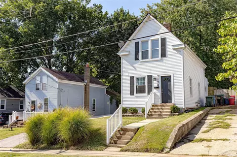 7128 Drury Ln, Saint Louis, MO 63143