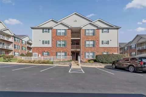 11087 Gravois Rd #101, Saint Louis, MO 63126