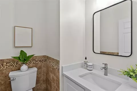 Bath - 7322 Macleod Ln, O'fallon, MO 63368 photo 3 of 4