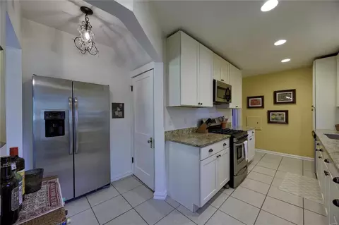 Kitchen - 219 E Jackson Rd, Saint Louis, MO 63119 photo 3 of 3