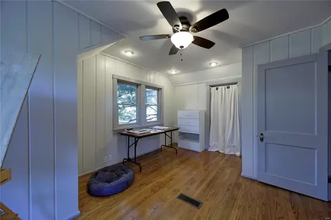 Bedroom - 219 E Jackson Rd, Saint Louis, MO 63119 photo 6 of 8