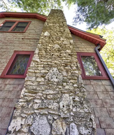 Exterior - 219 E Jackson Rd, Saint Louis, MO 63119 photo 7 of 22