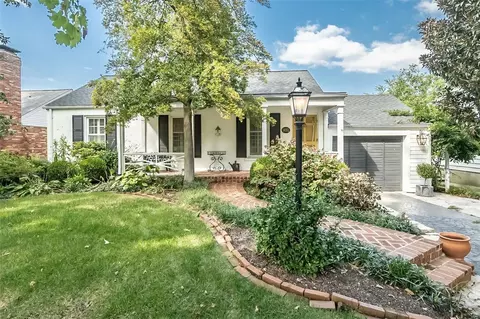 931 Glenmoor Ave, Saint Louis, MO 63122