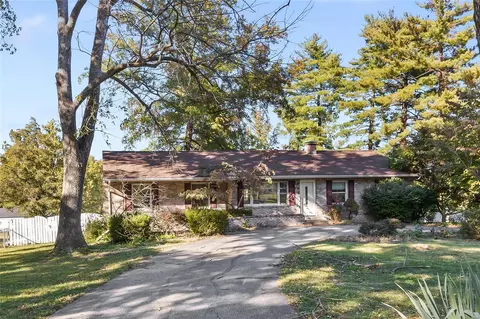 Exterior - 447 Radford Ln, Ballwin, MO 63021 photo 2 of 6