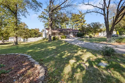 Exterior - 447 Radford Ln, Ballwin, MO 63021 photo 6 of 6