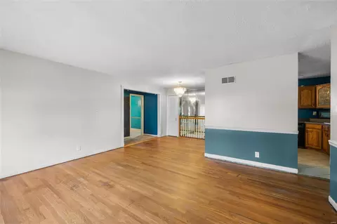Living - 447 Radford Ln, Ballwin, MO 63021 photo 1 of 2