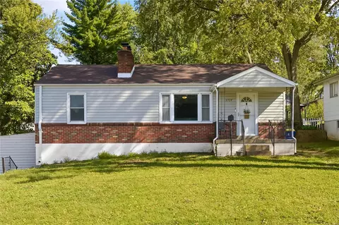 3934 Jane Ave, Saint Ann, MO 63074