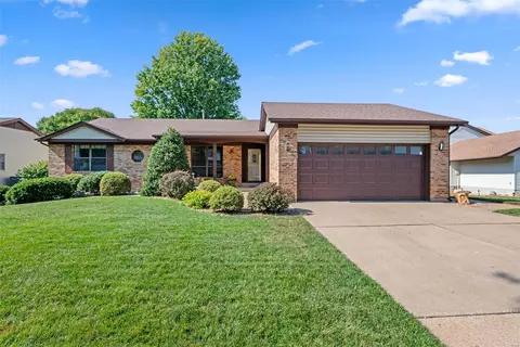 12115 Depaul Hills Dr, Bridgeton, MO 63044