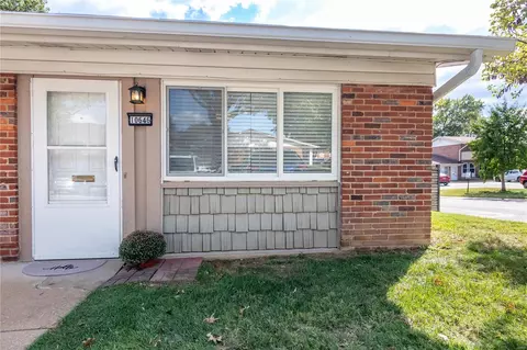 10646 Carroll Wood Way, Saint Louis, MO 63128