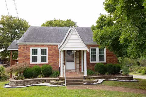 3512 Summit Ave, Saint Louis, MO 63129