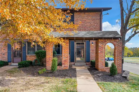 7941 Royal Arms Ct, Saint Louis, MO 63123
