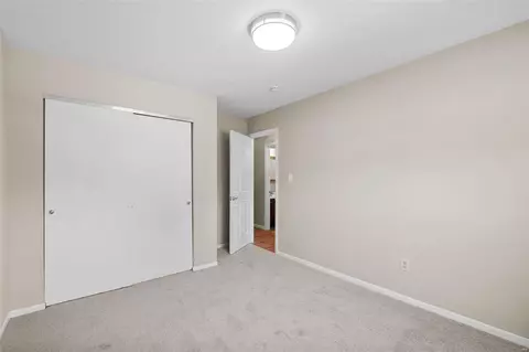 Bedroom - 726 Strafford Ridge Dr, Ballwin, MO 63021 photo 4 of 6