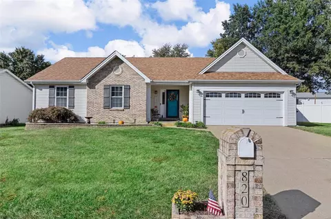 820 Carriage Hill Dr, St. Peters, MO 63304