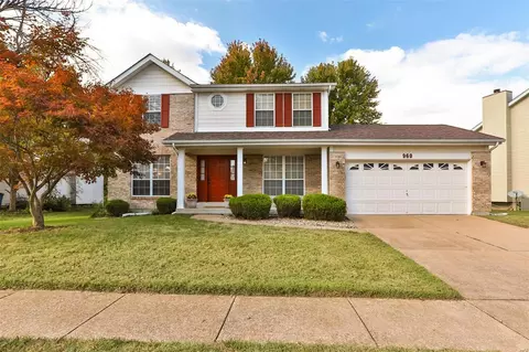 960 Keeneland Rd, Florissant, MO 63034