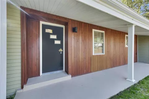 233 Horseshoe Dr, Kirkwood, MO 63122