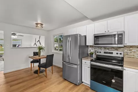 Kitchen - 903 Taylor Pl, O'fallon, MO 63366 photo 1 of 4