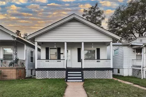 4828 Allemania St, Saint Louis, MO 63116