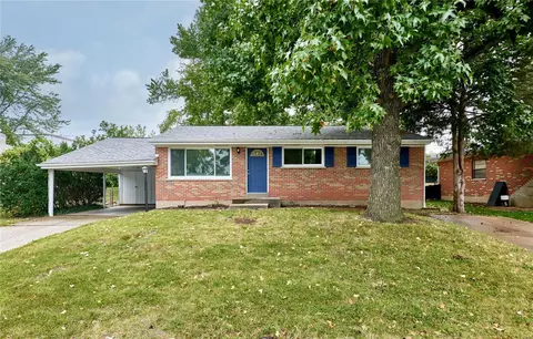 405 Thomas Ave, Saint Charles, MO 63301