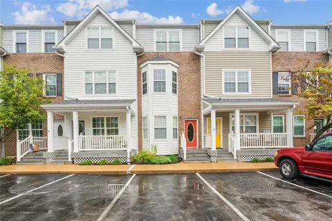 227 W Monroe Ave #206, Saint Louis, MO 63122