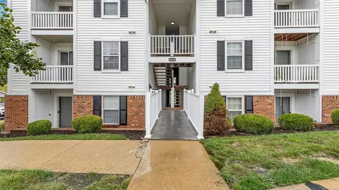 16535 Victoria Crossing Dr #L, Wildwood, MO 63040