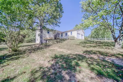 24395 Trolley Ln, Saint Robert, MO 65584 photo 1