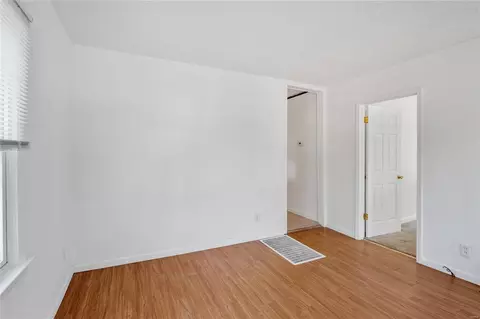 6166 Emerald Ave, Ferguson, MO 63135 photo 6